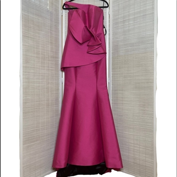 John Paul Ataker One Shoulder Gown Size 6 Fuchsia NWT - Picture 1 of 12